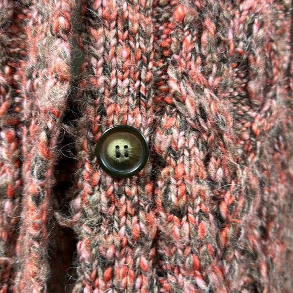 Huge cardigan sweater fuzzy - Picture 8 of 8
